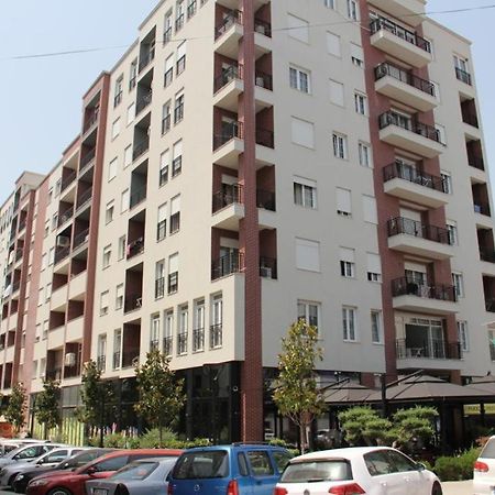 Lovely Apartment Тирана Экстерьер фото