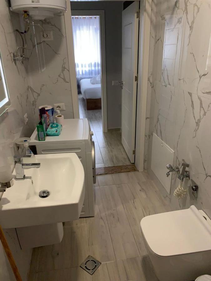Lovely Apartment Тирана Экстерьер фото